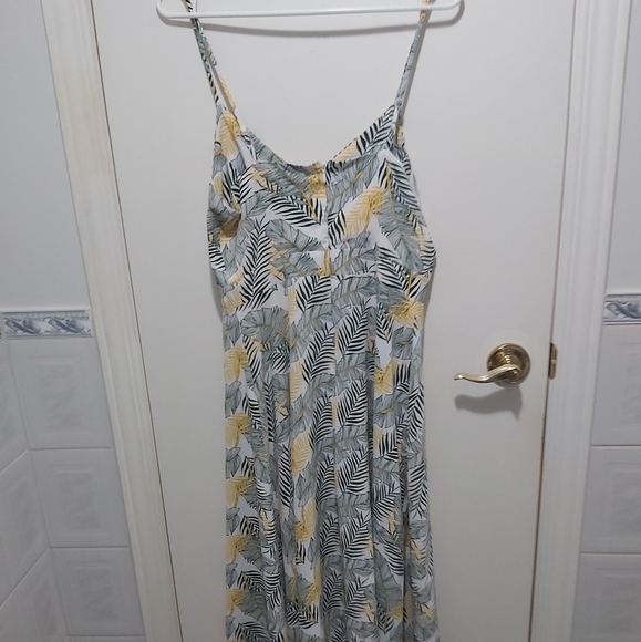 Luna Size Small White Dress with Green and Yellow Pattern (S) - Picture 9 of 10